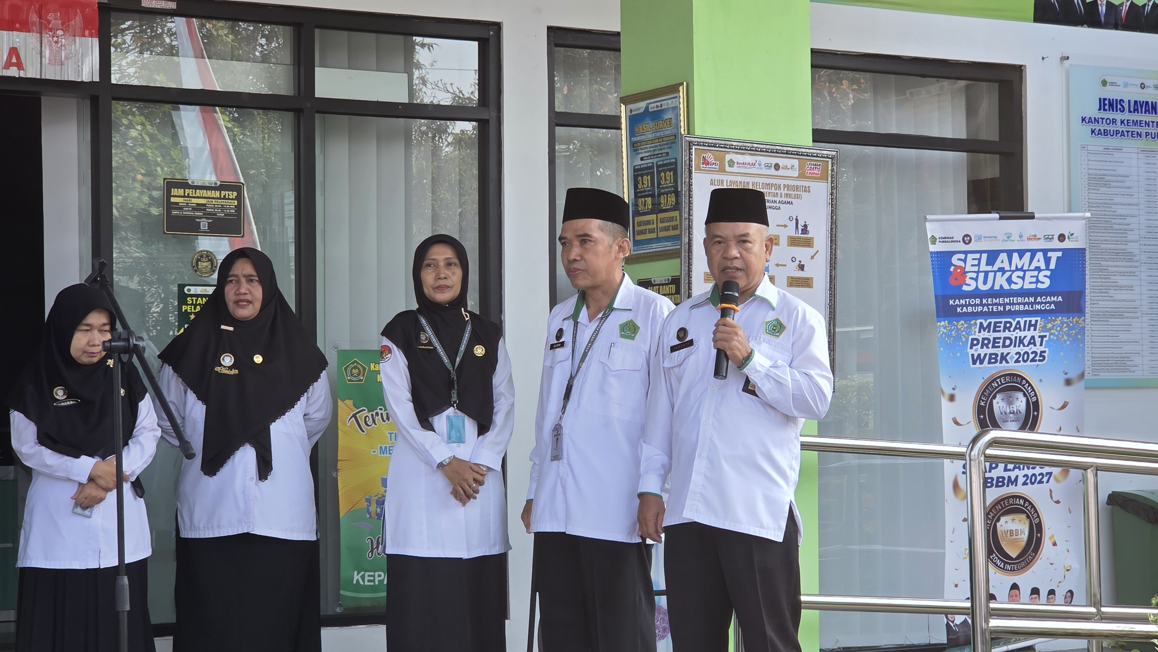 Apresiasi purnatugas KUA Bukateja dan Pegawas madrasah