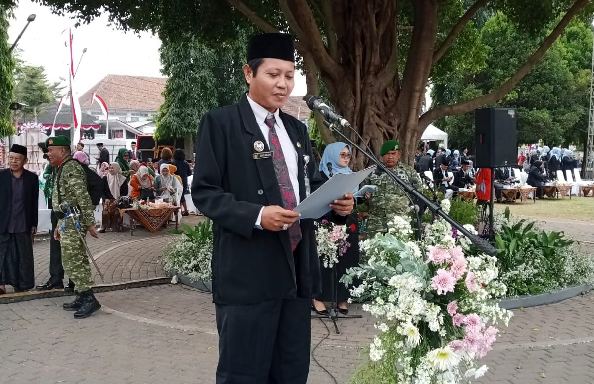 Petugas doa Upacara HUT ke-81 RI
