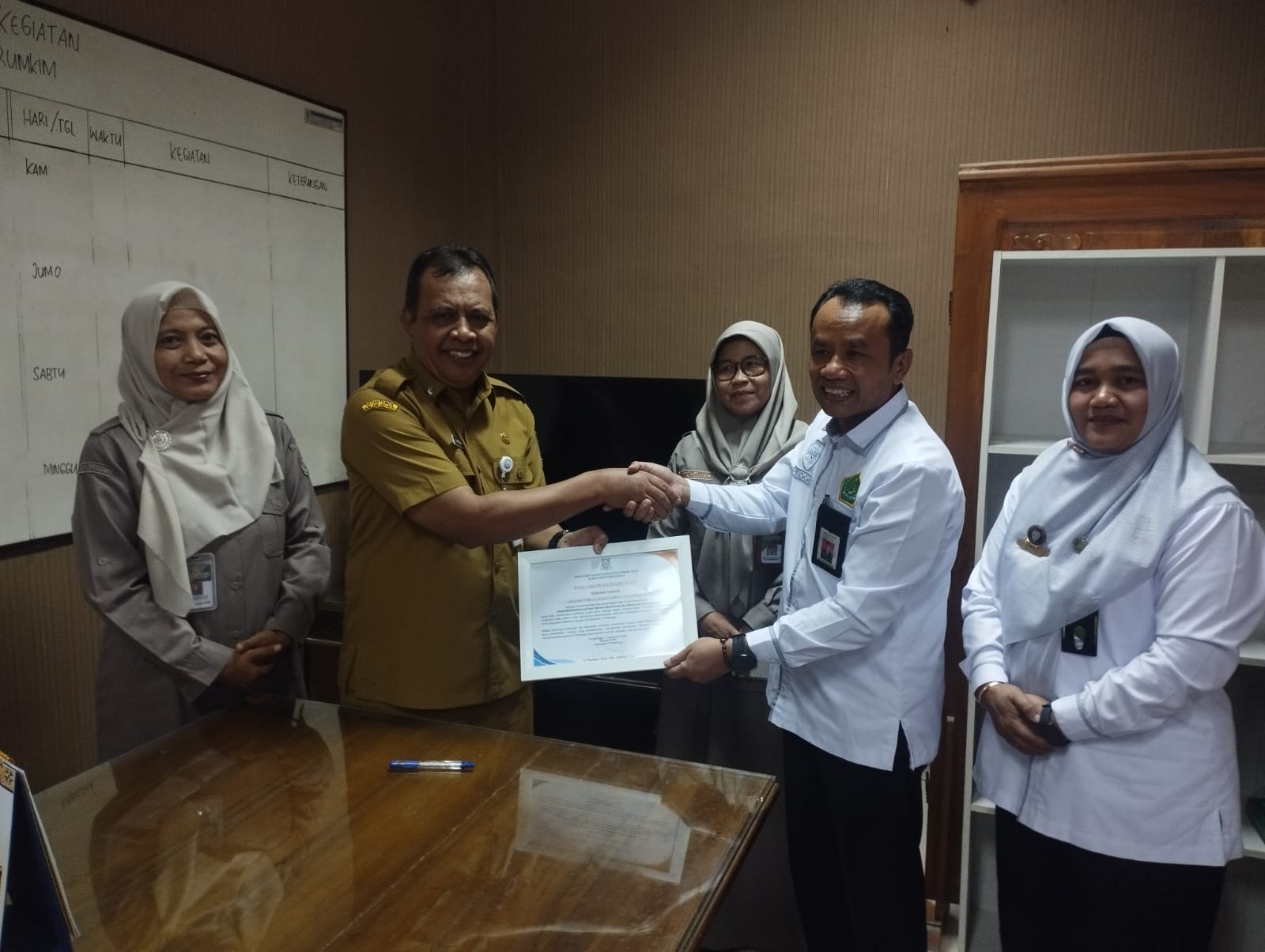 Inovasi Berdampak Urab Mendoan (Umat Rajin Bertani Mendukung dan Menopang Kehidupan) yang dikembangkan Kantor Kementerian Agama Kabupaten Purbalingga mendapat penghargaan dari Dinas Pertanian, Pangan dan Perikanan (DPPP) Kabupaten Purbalingga