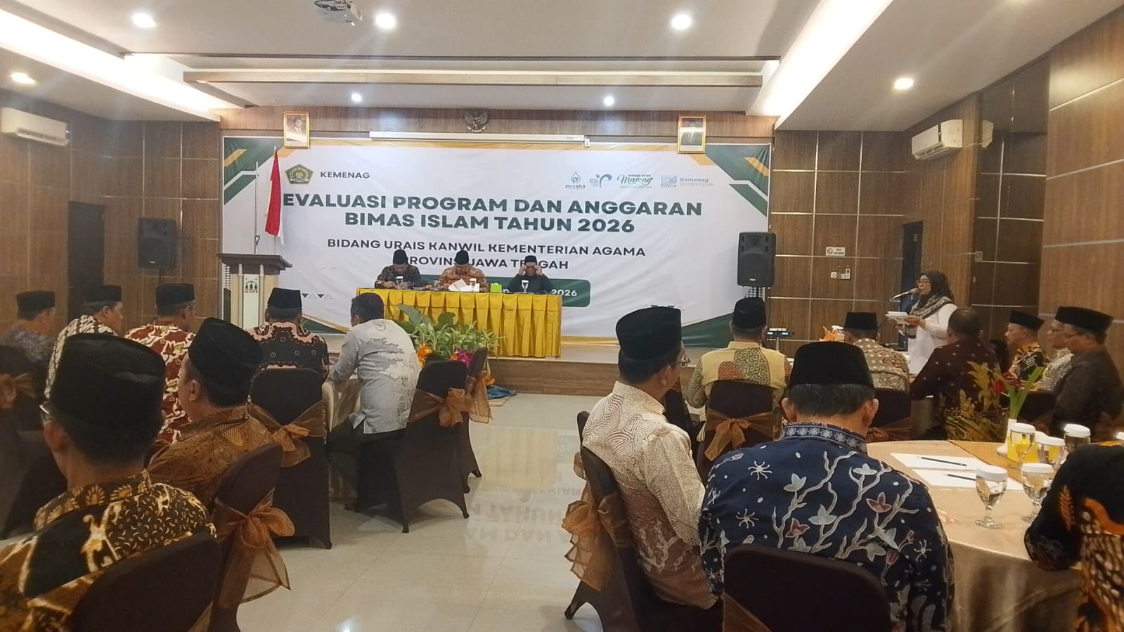 Kankemenag Kabupaten Purbalingga mengikuti Rapat Evaluasi Program dan Anggaran Bimas Islam Tahun 2026 di Tawangmangu, Karanganyar, Senin (21/9/2026)