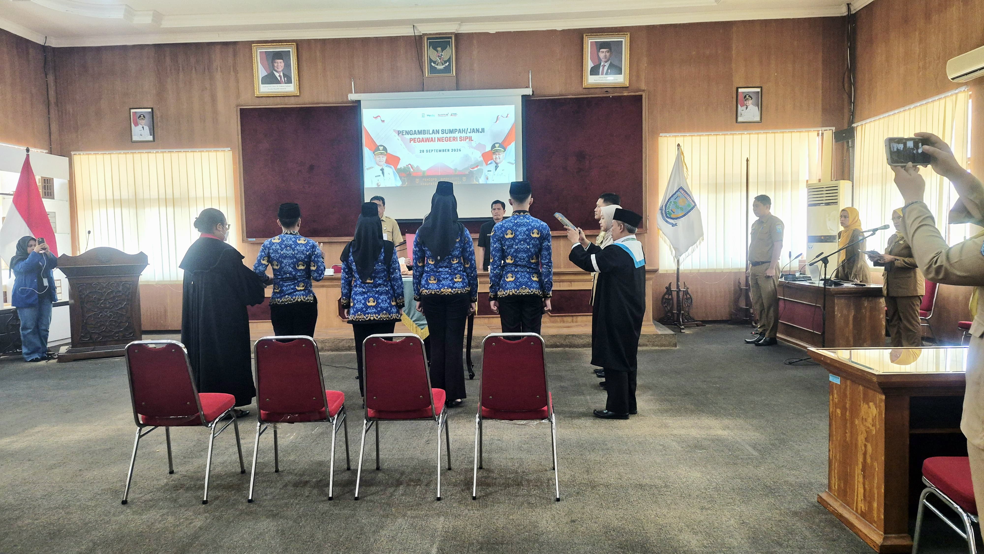 Layanan rohaniawan dan petugas doa dalam pengambilan sumpah jabatan