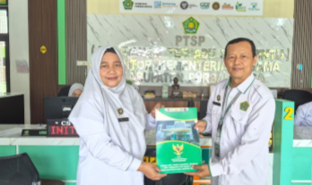 Unit Pengumpul Zakat (UPZ) Kantor Kementerian Agama Kabupaten Purbalingga menyalurkan bantuan sarana dan prasarana untuk Kantor Urusan Agama (KUA) Kecamatan Bobotsari, Selasa (29/9/2026).