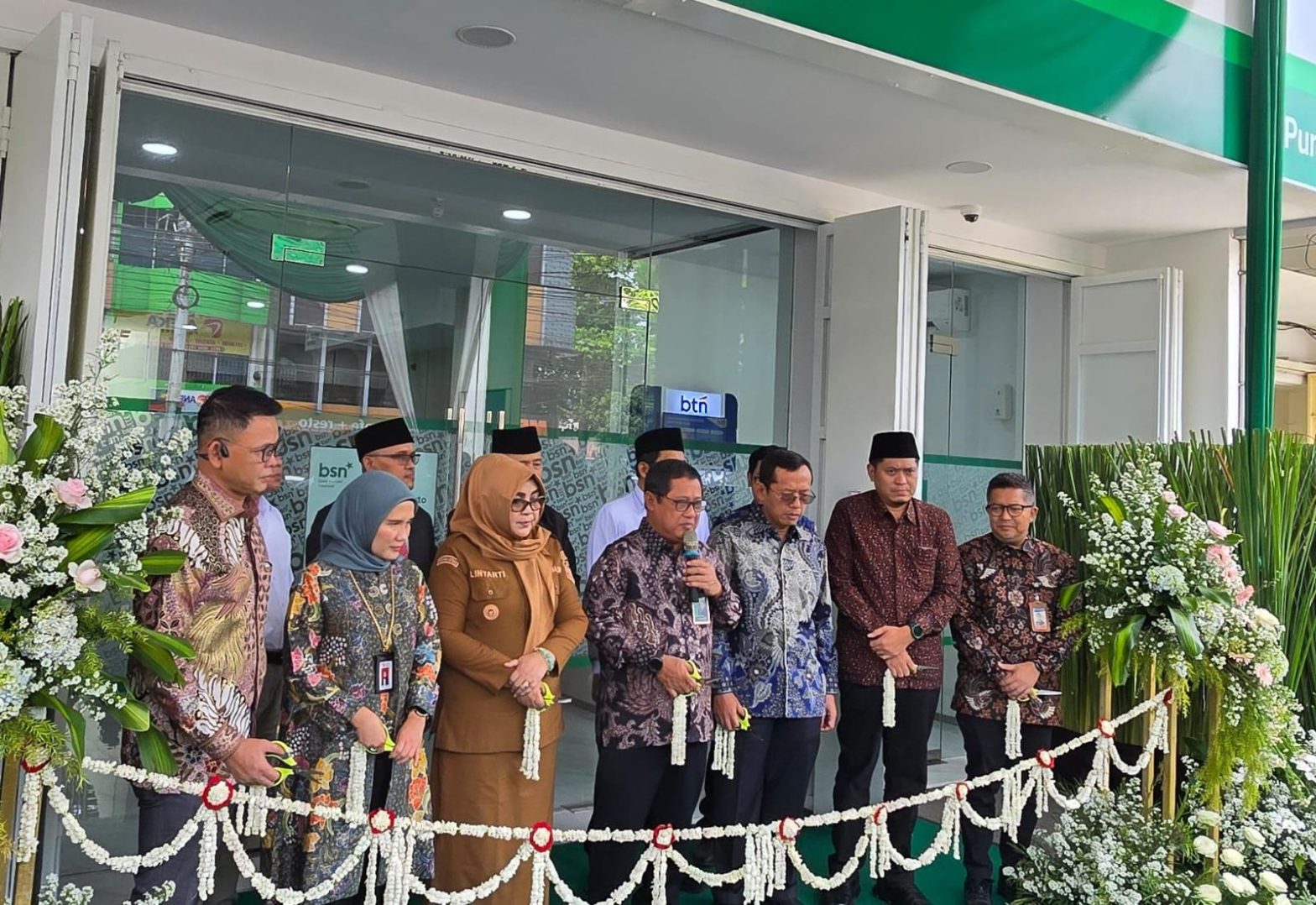 Grand Launching Bank Syariah Nasional (BSN) Kantor Cabang Purwokerto, Senin (12/10/2026), bertempat di kantor BSN Purwokerto, Kabupaten Banyumas.