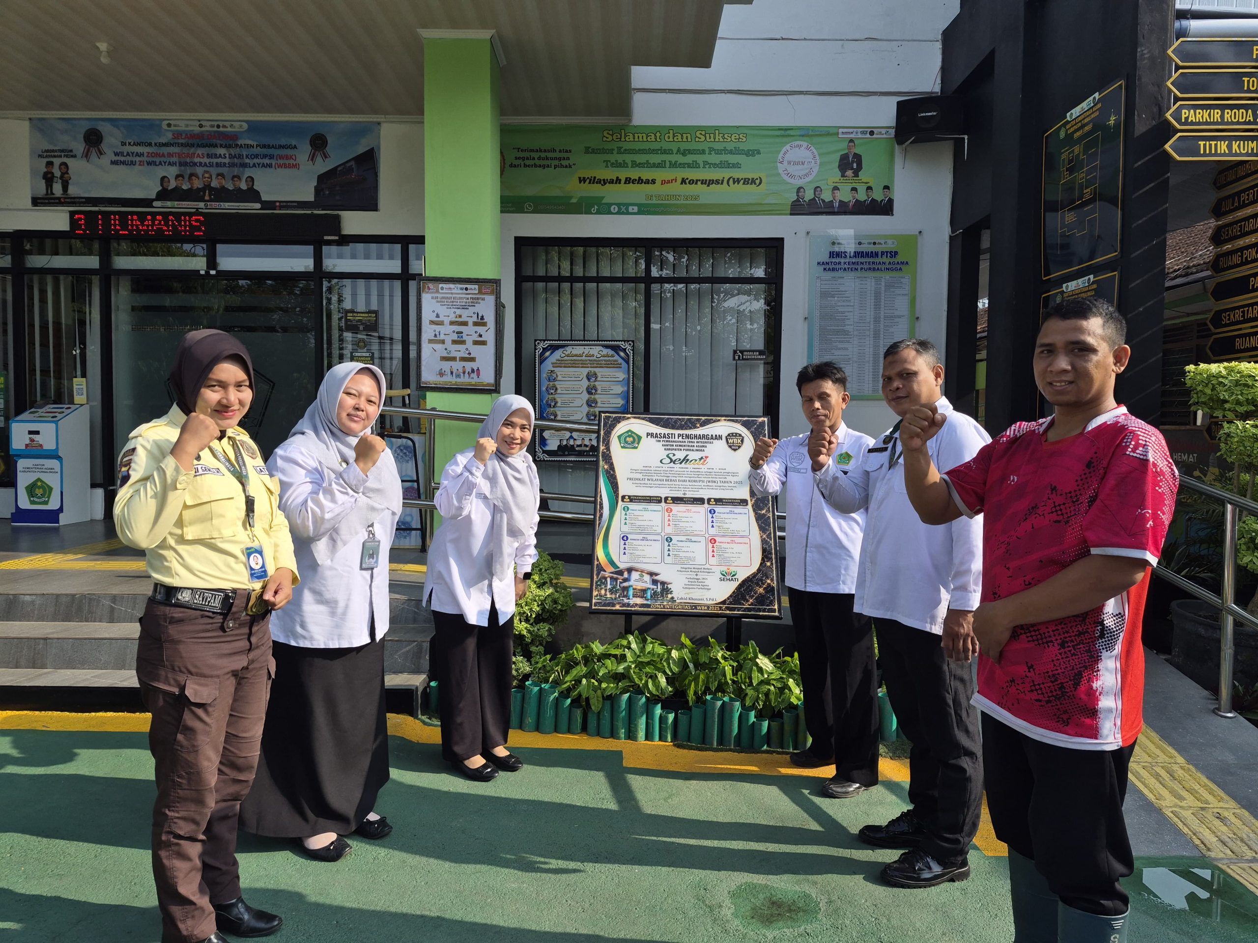Kantor Kementerian Agama Kabupaten Purbalingga terus berkomitmen meningkatkan kualitas pelayanan publik melalui Briefing Pagi bagi petugas Pelayanan Terpadu Satu Pintu (PTSP).