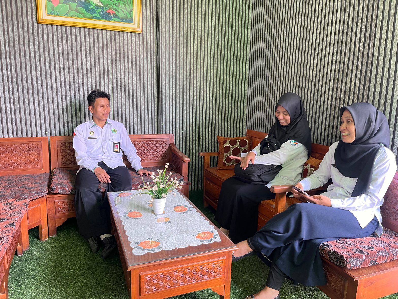 Kantor Kementerian Agama Kabupaten Purbalingga melalui Seksi Pendidikan Madrasah (Penma) memberikan layanan konsultasi Tunjangan Profesi Guru (TPG) bagi guru madrasah, Senin (19/10/2026).