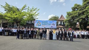 Kantor Kementerian Agama Kabupaten Purbalingga mengikuti Upacara Hari Santri Nasional (HSN) 2026 di Pendopo Dipokusumo Purbalingga, Kamis (22/10/2026).