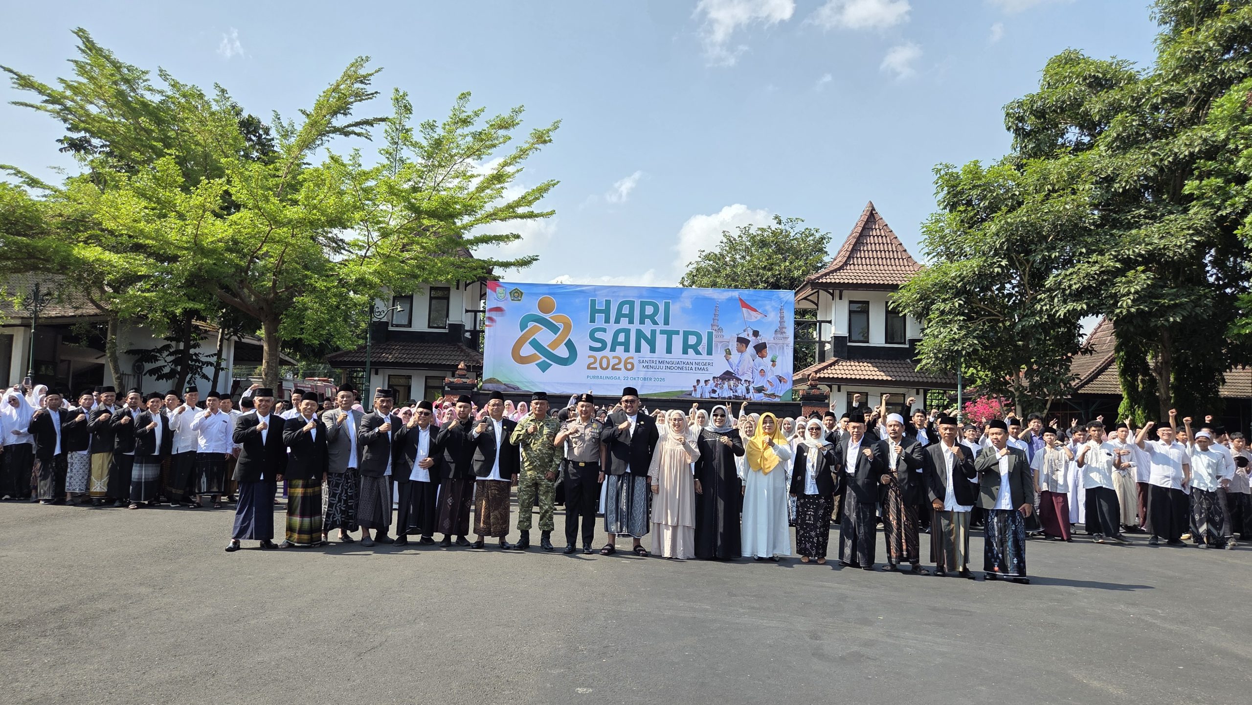 Kantor Kementerian Agama Kabupaten Purbalingga mengikuti Upacara Hari Santri Nasional (HSN) 2026 di Pendopo Dipokusumo Purbalingga, Kamis (22/10/2026).