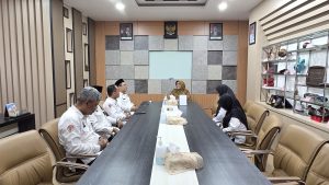 silaturahmi sekaligus pamitan H. Zahid Khasani dengan Sekretaris Daerah Kabupaten Purbalingga, Herni Sulasti,