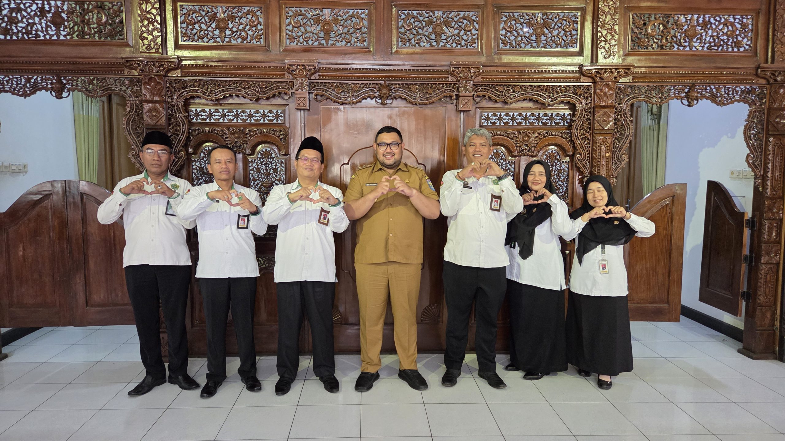 silaturahmi H. Zahid Khasani dengan Wakil Bupati Purbalingga, Dimas Prasetyahani, Senin (26/10/2026).